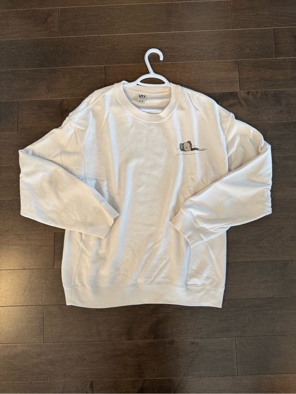 KAWS x UNIQLO - White Crewneck Sweatshirt